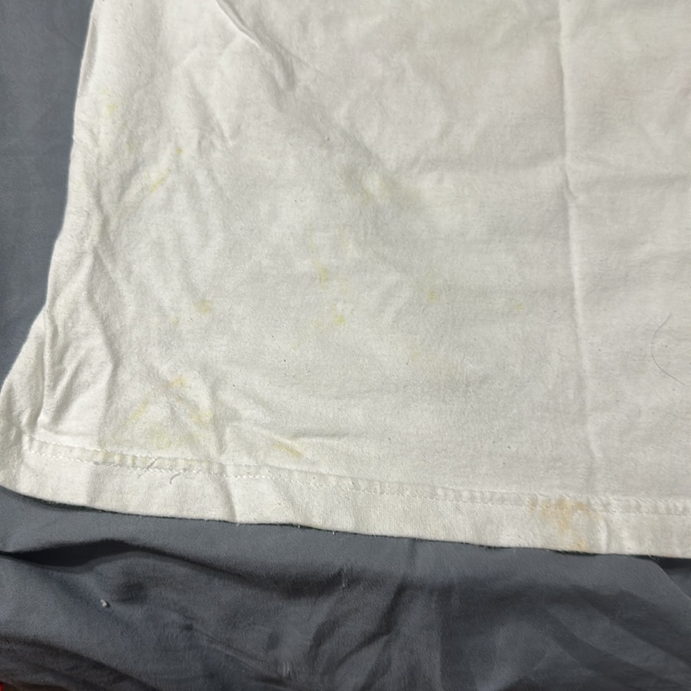 Preowned Vans white Tshirt with checkerboard pattern on front - Picture 5 of 5